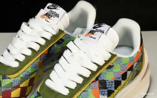 sacai  “Green DR5209-300 Vaporwaffle Woven Gusto” Nike 0526